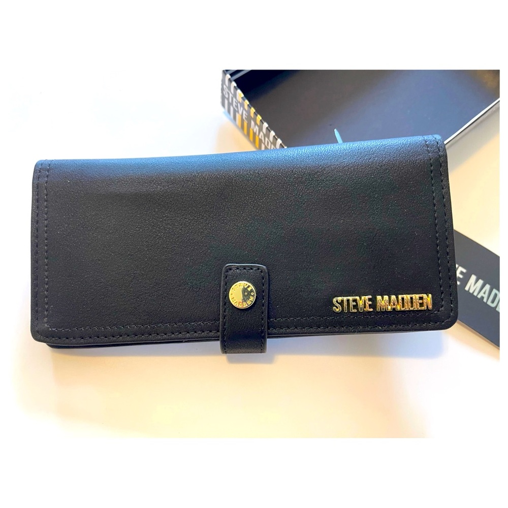 Steve Madden black wallet